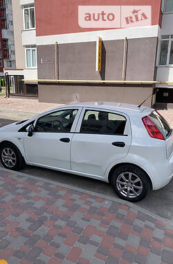 Хэтчбек Fiat Grande Punto 2011 в Киеве