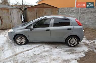 Хэтчбек Fiat Grande Punto 2010 в 
