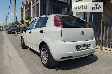 Хэтчбек Fiat Grande Punto 2011 в Киеве