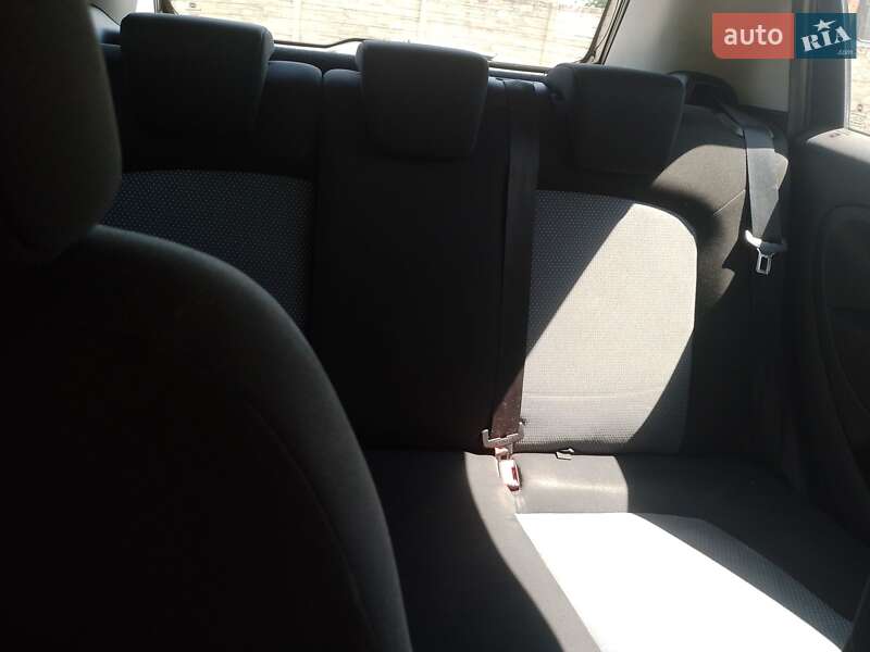 Хэтчбек Fiat Grande Punto 2011 в Сумах фото 14 Хэтчбек Fiat Grande Punto 2011 в Сумах