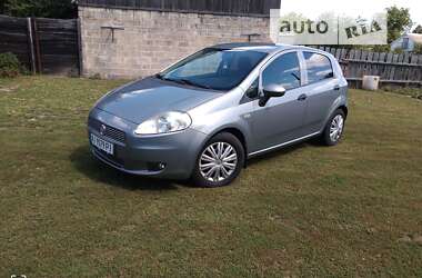 Хэтчбек Fiat Grande Punto 2010 в Киеве