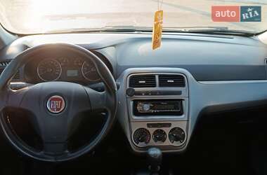 Хетчбек Fiat Grande Punto 2012 в Первомайську