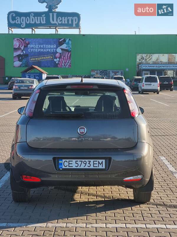 Хэтчбек Fiat Grande Punto 2013 в Черновцах