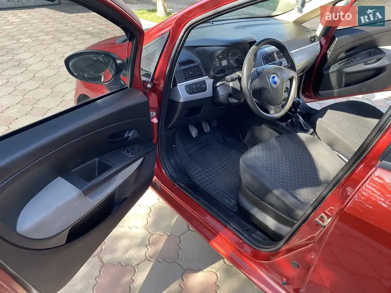 Хэтчбек Fiat Grande Punto 2006 в 