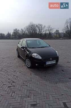 Хэтчбек Fiat Grande Punto 2010 в 