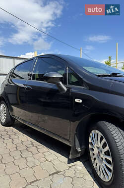 Хэтчбек Fiat Grande Punto 2012 в 