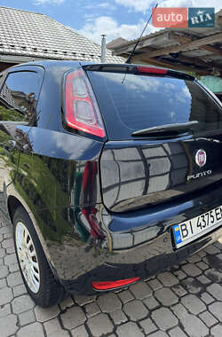 Хэтчбек Fiat Grande Punto 2012 в 