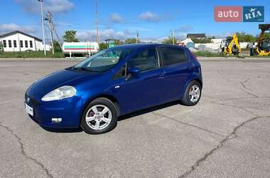 Хэтчбек Fiat Grande Punto 2009 в 