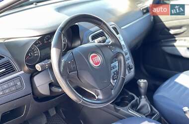 Хэтчбек Fiat Grande Punto 2009 в 