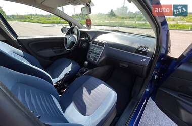 Хэтчбек Fiat Grande Punto 2009 в 