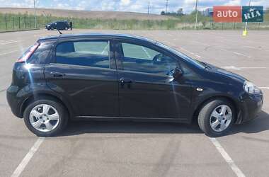 Хэтчбек Fiat Grande Punto 2012 в 
