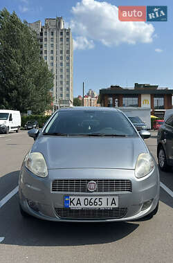 Хэтчбек Fiat Grande Punto 2011 в 