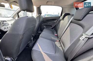 Хэтчбек Fiat Grande Punto 2013 в 
