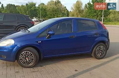 Хэтчбек Fiat Grande Punto 2009 в 