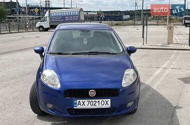 Хэтчбек Fiat Grande Punto 2009 в 