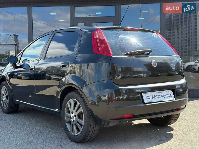 Хэтчбек Fiat Grande Punto 2008 в Киеве