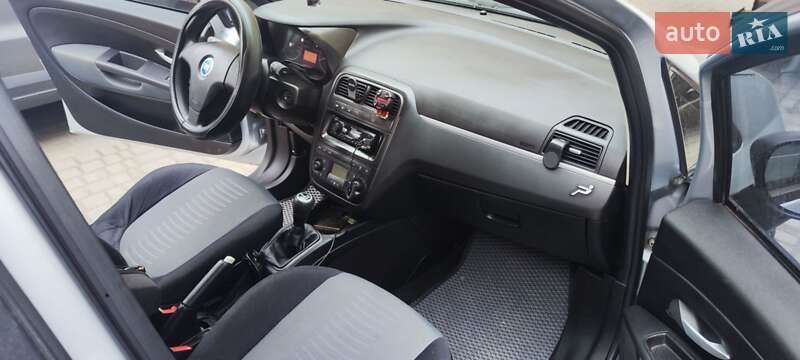 Хэтчбек Fiat Grande Punto 2007 в Сумах