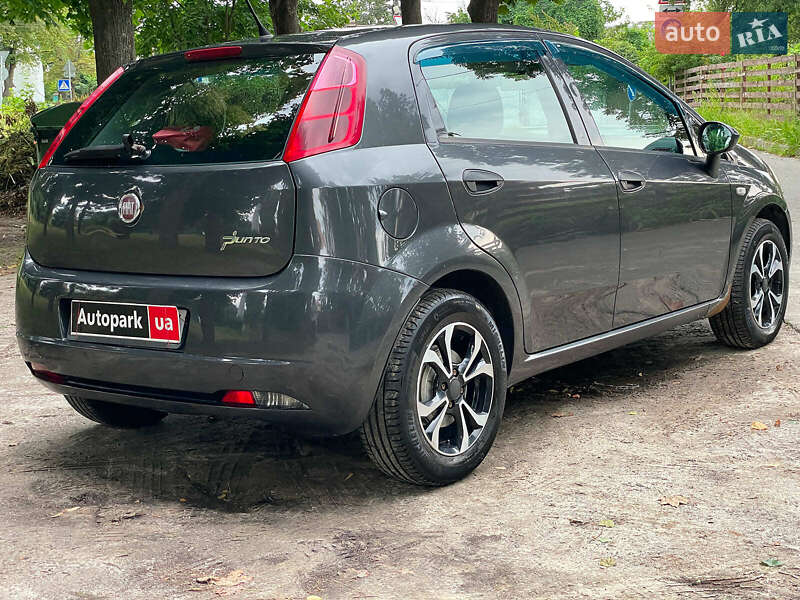 Хэтчбек Fiat Grande Punto 2011 в Киеве