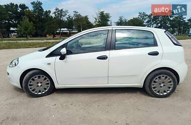 Хэтчбек Fiat Grande Punto 2012 в 