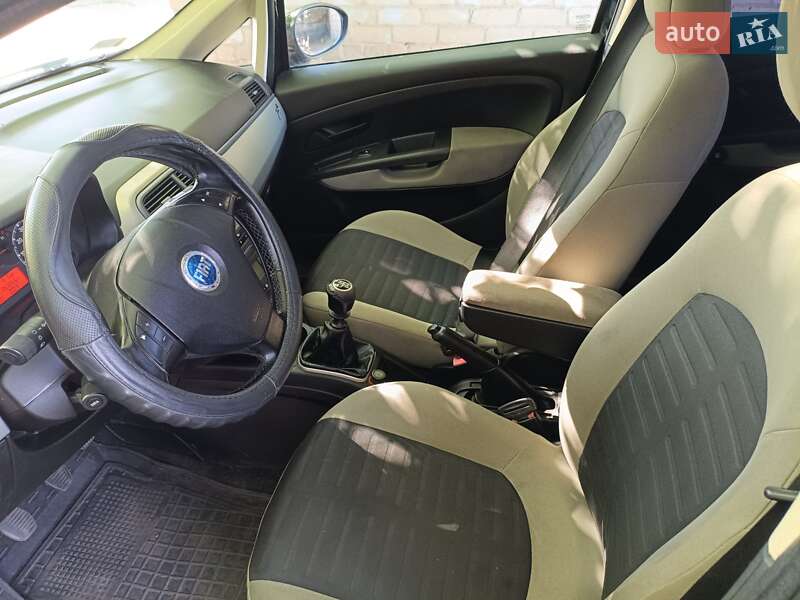 Хетчбек Fiat Grande Punto 2006 в Кривому Розі фото 4 Хетчбек Fiat Grande Punto 2006 в Кривому Розі