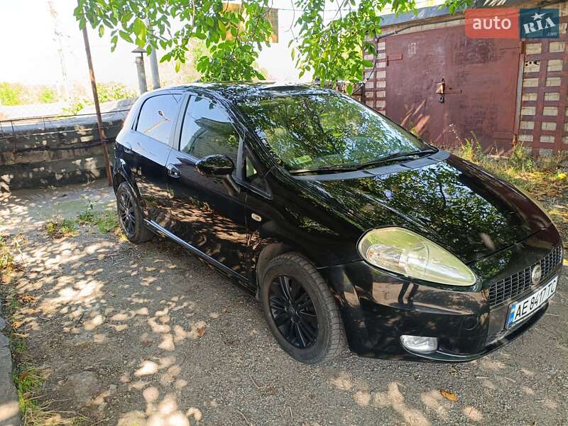 Хетчбек Fiat Grande Punto 2006 в Кривому Розі фото 9 Хетчбек Fiat Grande Punto 2006 в Кривому Розі