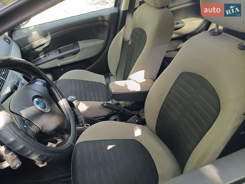 Хетчбек Fiat Grande Punto 2006 в Кривому Розі фото 19 Хетчбек Fiat Grande Punto 2006 в Кривому Розі