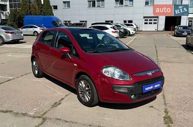 Хэтчбек Fiat Grande Punto 2011 в 
