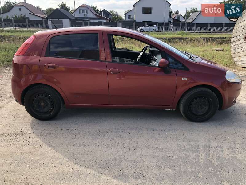 Хетчбек Fiat Grande Punto 2008 в Ірпені