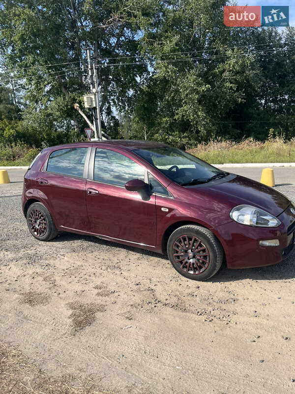 Хэтчбек Fiat Grande Punto 2012 в Киеве
