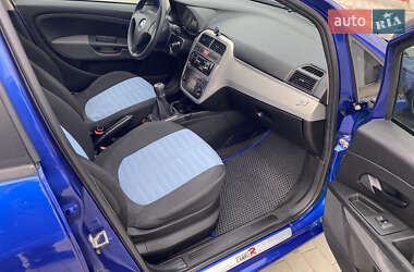 Хетчбек Fiat Grande Punto 2007 в  фото 14 Хетчбек Fiat Grande Punto 2007 в