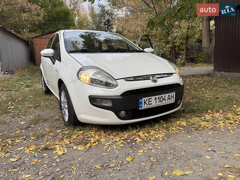 Хэтчбек Fiat Grande Punto 2011 в Днепре фото 2 Хэтчбек Fiat Grande Punto 2011 в Днепре