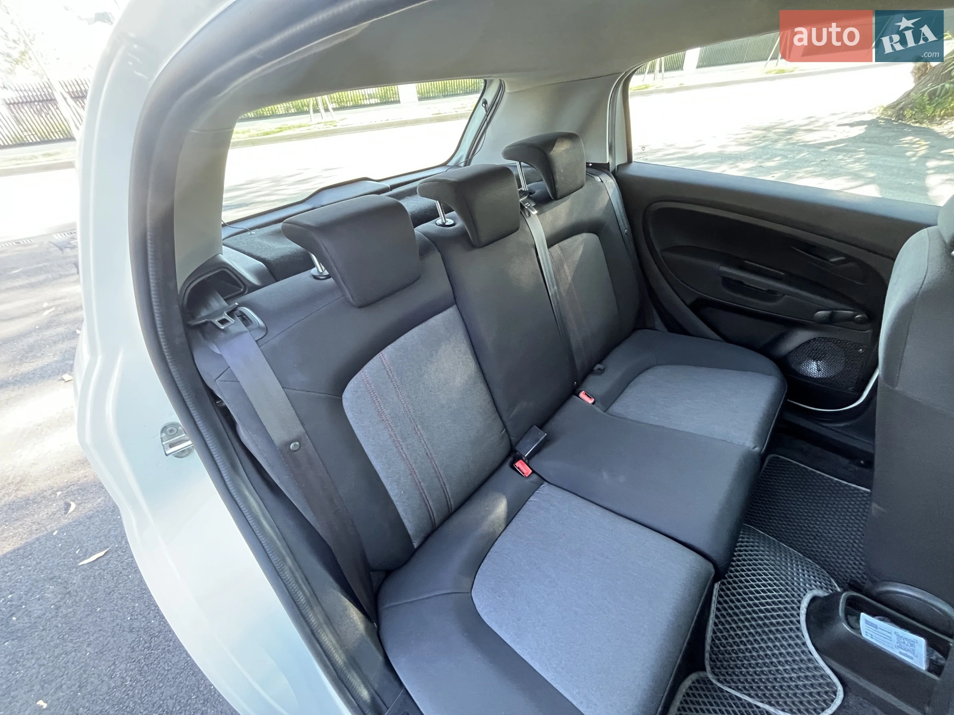 2012 Fiat Punto - мініатюра 9