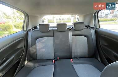 Хетчбек Fiat Grande Punto 2012 в 