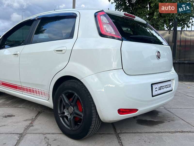Хэтчбек Fiat Grande Punto 2012 в Киеве
