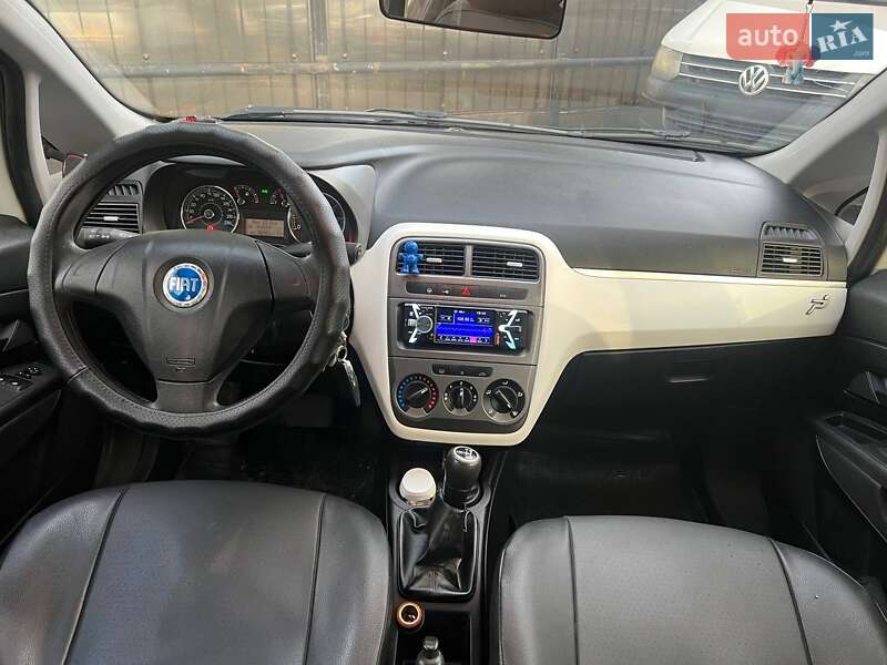 Хэтчбек Fiat Grande Punto 2012 в Киеве