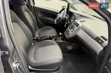 Хетчбек Fiat Grande Punto 2013 в  фото 15 Хетчбек Fiat Grande Punto 2013 в