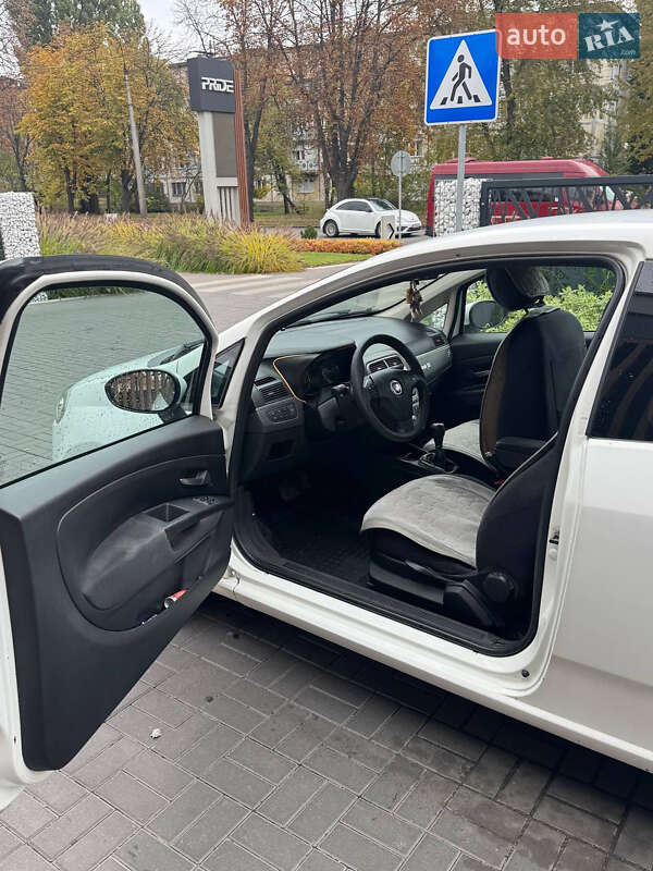 Хетчбек Fiat Grande Punto 2008 в Черкасах фото 5 Хетчбек Fiat Grande Punto 2008 в Черкасах