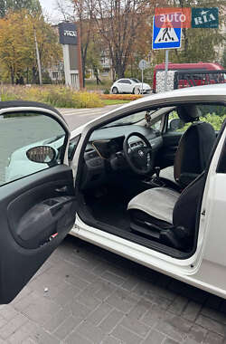 Хетчбек Fiat Grande Punto 2008 в  фото 5 Хетчбек Fiat Grande Punto 2008 в