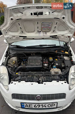 Хетчбек Fiat Grande Punto 2008 в  фото 8 Хетчбек Fiat Grande Punto 2008 в