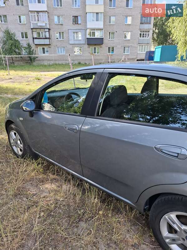Хэтчбек Fiat Grande Punto 2006 в Киеве