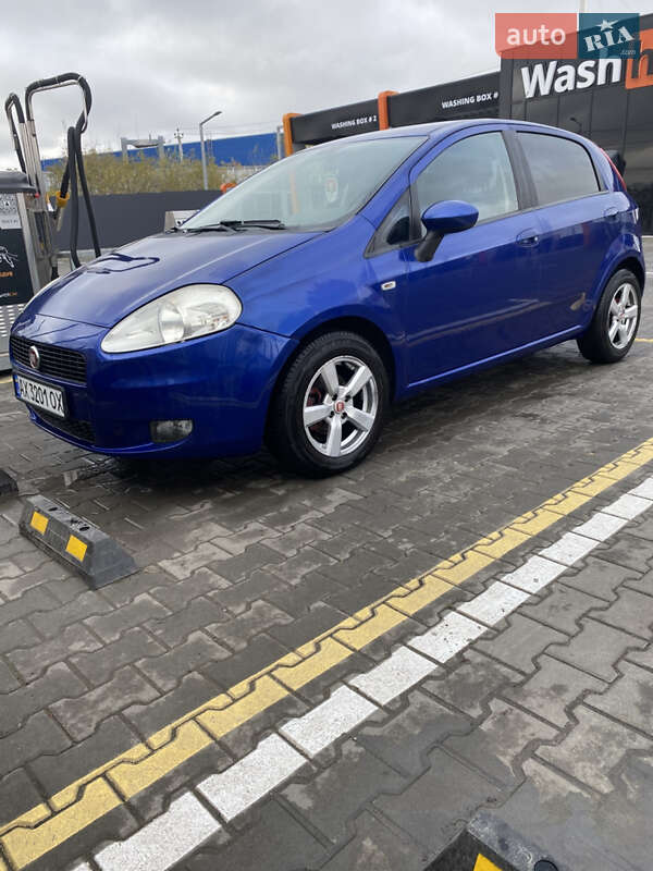 Хэтчбек Fiat Grande Punto 2009 в Киеве