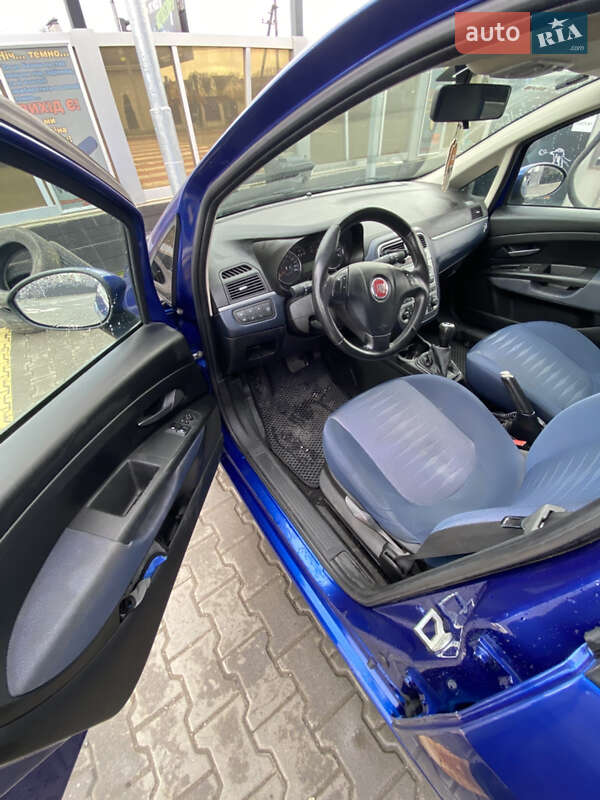 Хэтчбек Fiat Grande Punto 2009 в Киеве