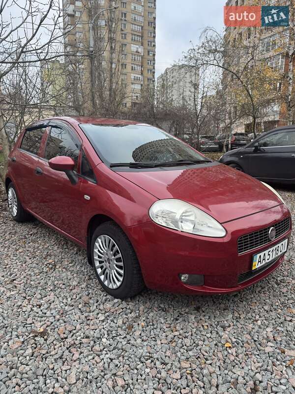 Fiat Grande Punto 2010 Fiat Grande Punto 2010