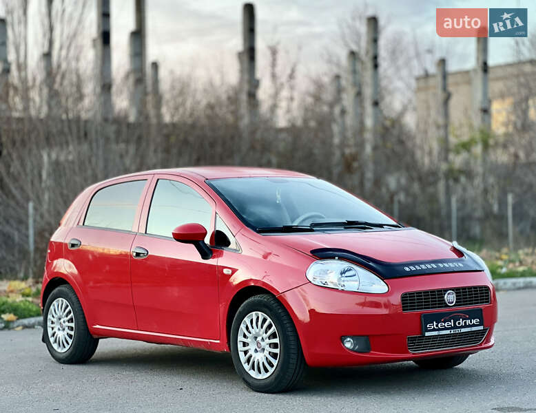 Хетчбек Fiat Grande Punto 2009 в Миколаєві