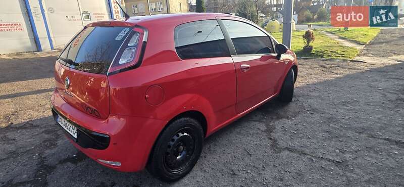 Хэтчбек Fiat Grande Punto 2011 в Львове