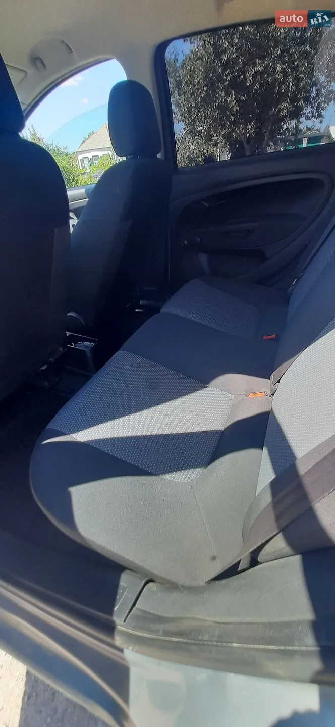 2010 Fiat Punto - мініатюра 4