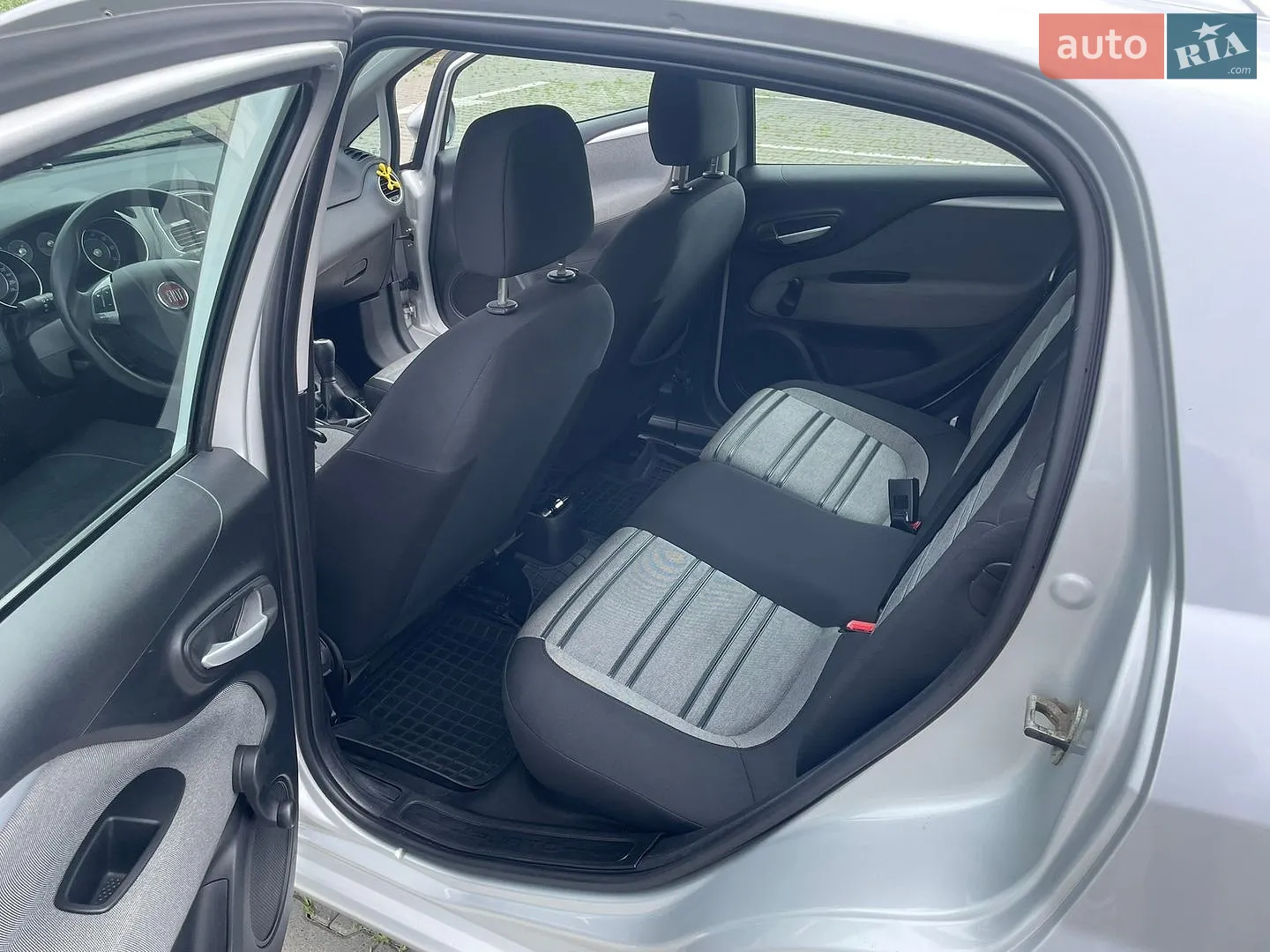 2011 Fiat Punto - мініатюра 21