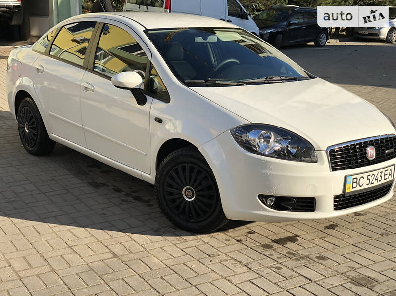 Седан Fiat Linea 2012 в Львове