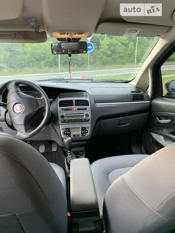 Седан Fiat Linea 2012 в Тернополе