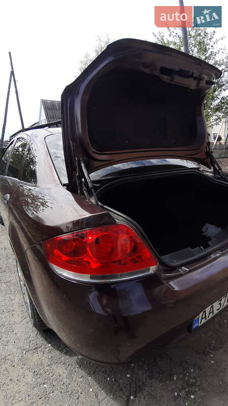 Седан Fiat Linea 2012 в Києві